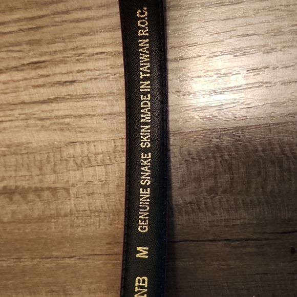 Snakeskin Genuine Belt Size Medium Hot Pink Vintage - Picture 3 of 3